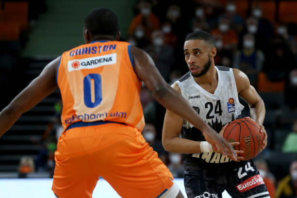 对手无暇顾 对手无暇顾