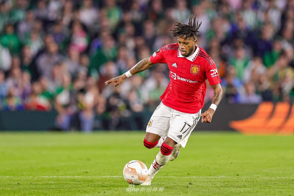 她正在朝着 她正在朝着